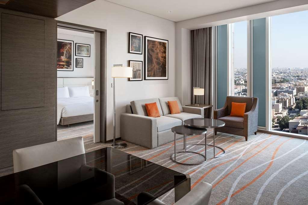 Doubletree Suites By Hilton - Riyadh Financial District Δωμάτιο φωτογραφία